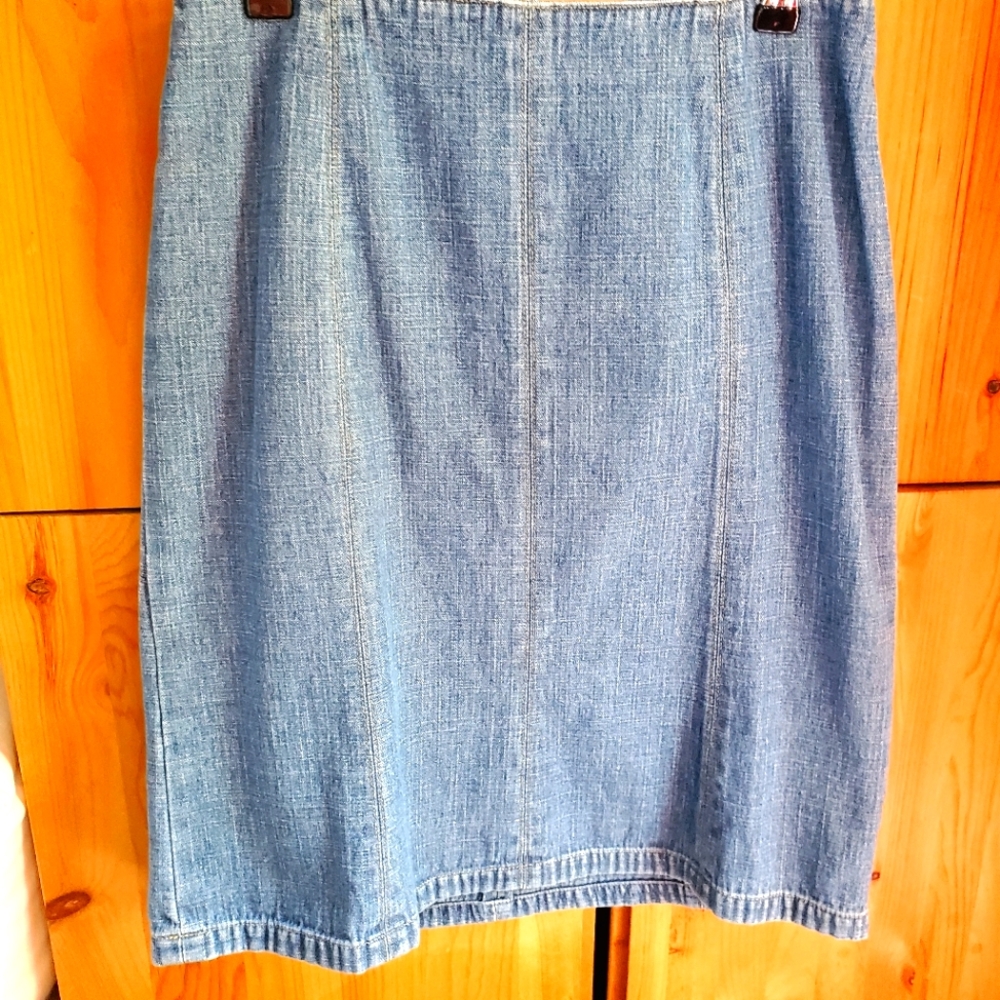 Liz Claiborne Mid Wash A Line Denim Skirt size 4